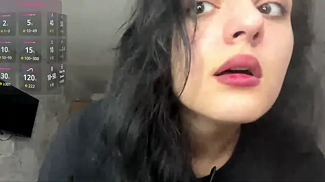 Snapshot of Babis_girlsss chatting on November 14, 9:57 am Babis girlsss online show from November 14, 9:57 am