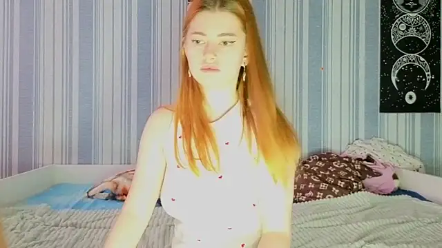 EmiliaCouple online show from April 6, 8:26 am