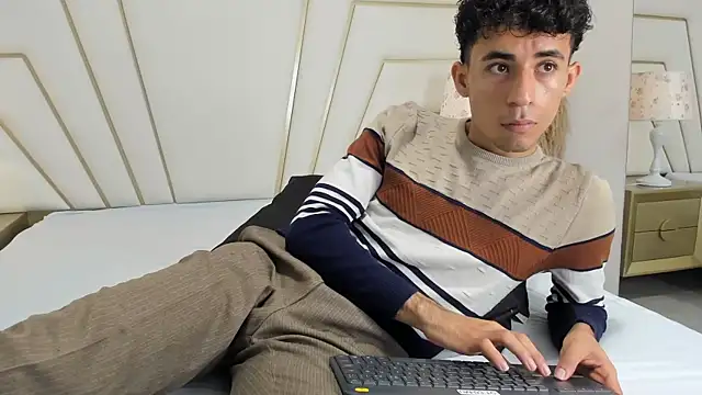 Snapshot of Zahir_Ashar chatting on October 11, 11:22 am Zahir Ashar online show from October 11, 11:22 am