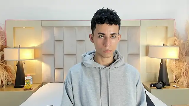 Zahir Ashar online show from April 1, 7:33 pm