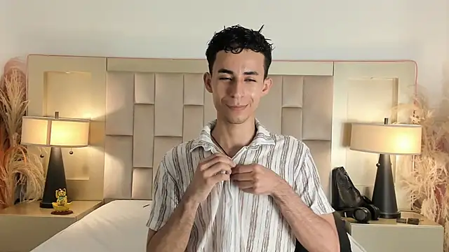 Zahir Ashar online show from April 6, 11:06 pm