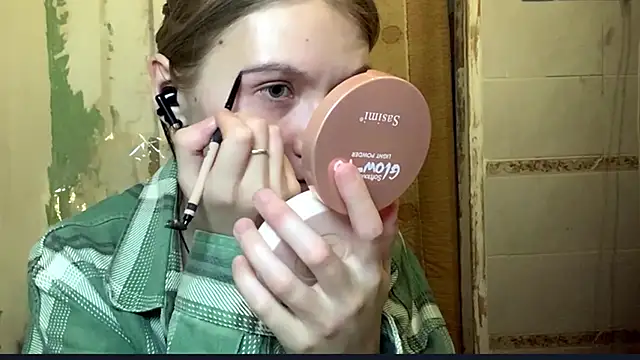 ArianeBhayani online show from October 24, 9:14 pm