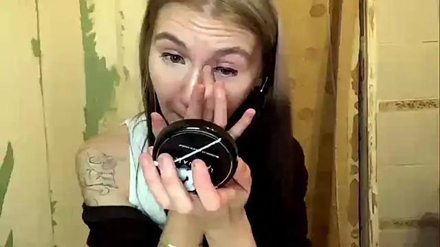 ArianeBhayani online show from October 21, 9:25 pm