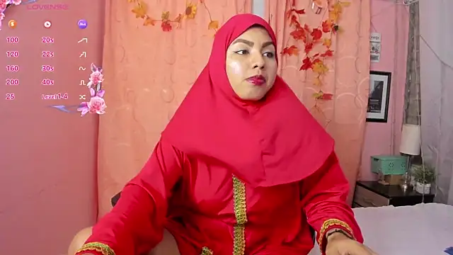 Snapshot of SamiraAlabi chatting on October 16, 11:51 am SamiraAlabi online show from October 16, 11:51 am
