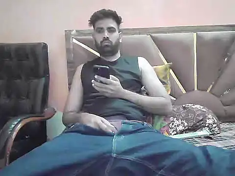 Snapshot of AlexSexMex123 chatting on October 13, 6:37 am AlexSexMex123 online show from October 13, 6:37 am