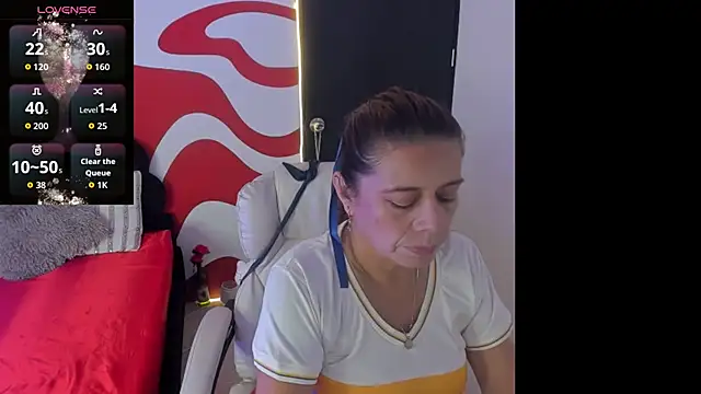 Snapshot of channelsmith_55 chatting on June 17, 1:32 pm channelsmith 55 online show from June 17, 1:32 pm
