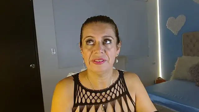 channelsmith 55 online show from April 15, 1:37 pm