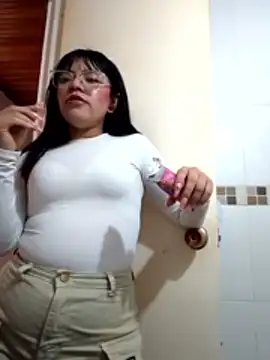 angie rousse  online show from November 12, 1:15 pm