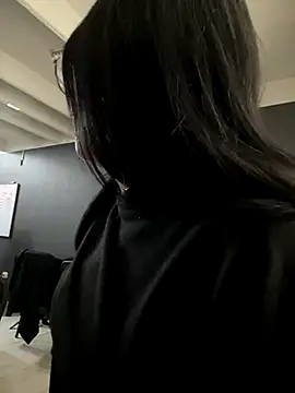 angie rousse  online show from November 17, 1:04 pm