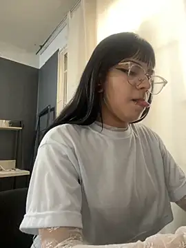 angie rousse  online show from November 18, 12:30 pm