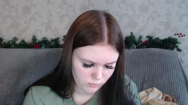 Snapshot of Musegirl chatting on February 15, 8:13 am Musegirl online show from February 15, 8:13 am