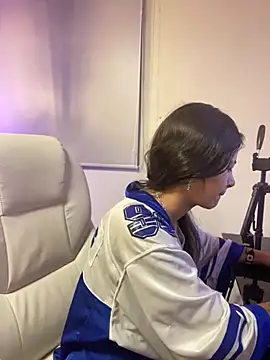 Ninfa pink online show from November 4, 8:56 pm