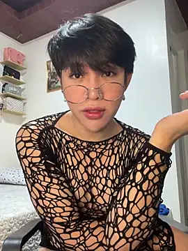 Snapshot of Keyka15 chatting on February 1, 10:13 am Keyka15 online show from February 1, 10:13 am