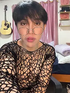 Snapshot of Keyka15 chatting on February 11, 3:56 pm Keyka15 online show from February 11, 3:56 pm