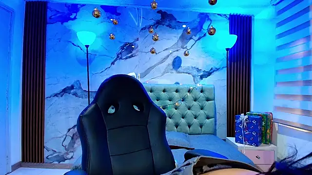 Snapshot of GAbrielaBotero chatting on December 20, 2:53 pm GAbrielaBotero online show from December 20, 2:53 pm