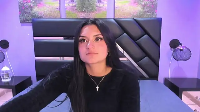 Snapshot of GAbrielaBotero chatting on December 1, 8:42 pm GAbrielaBotero online show from December 1, 8:42 pm