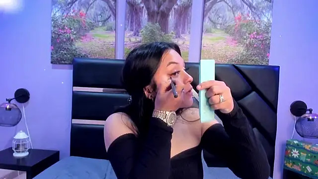 Snapshot of GAbrielaBotero chatting on December 16, 9:08 pm GAbrielaBotero online show from December 16, 9:08 pm