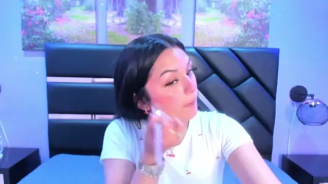 Snapshot of GAbrielaBotero chatting on November 27, 7:14 pm GAbrielaBotero online show from November 27, 7:14 pm