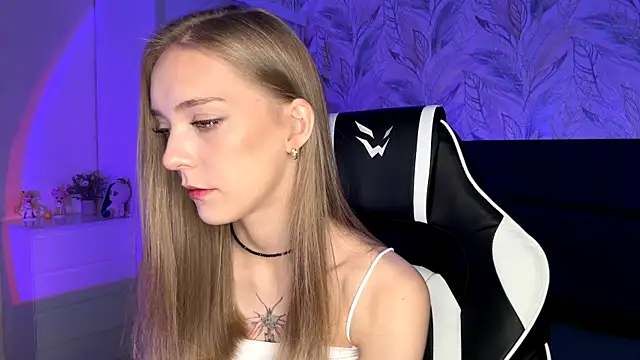 EvaPeace online show from November 2, 4:23 pm