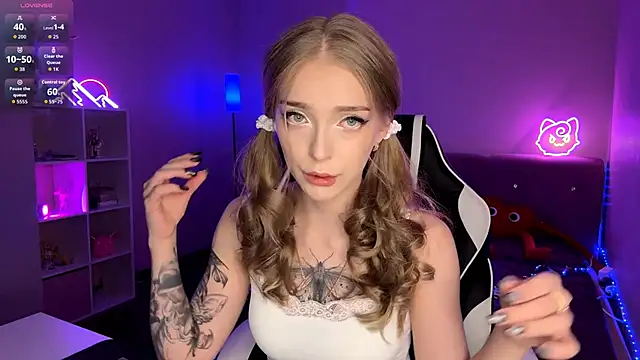 EvaPeace online show from March 28, 1:23 pm