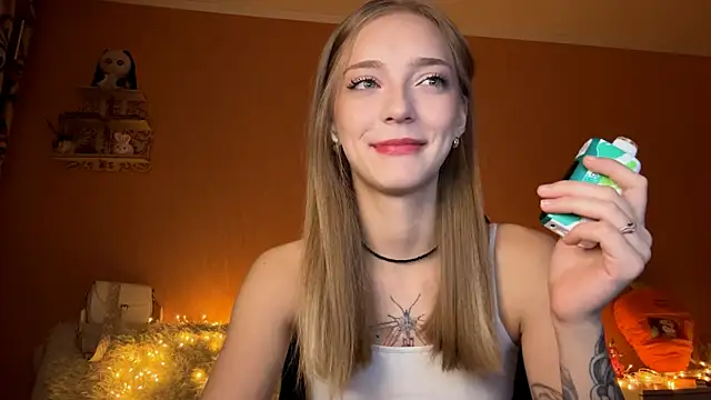 EvaPeace online show from October 14, 4:18 pm