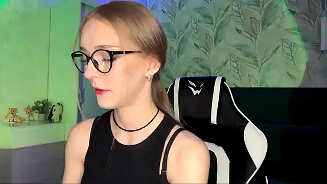 EvaPeace online show from November 7, 4:22 pm