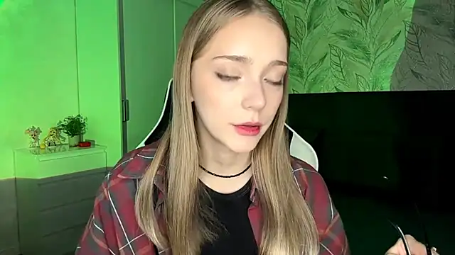 EvaPeace online show from November 10, 5:29 pm