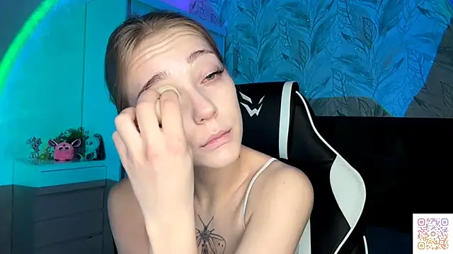 EvaPeace online show from November 16, 5:06 pm