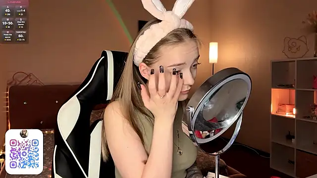 EvaPeace online show from March 13, 2:22 pm