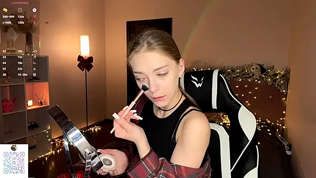 EvaPeace online show from January 10, 7:09 pm