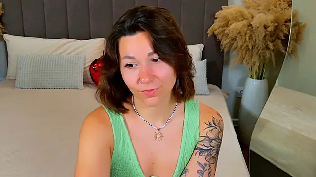 EdenSolis online show from July 20, 9:49 am