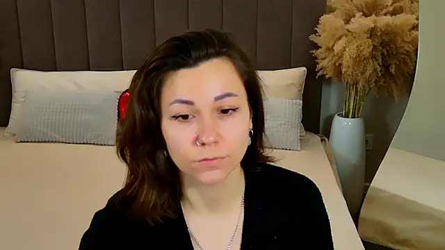 EdenSolis online show from April 5, 8:54 am