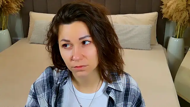 EdenSolis online show from March 31, 7:10 am