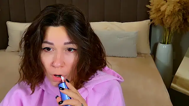 EdenSolis online show from March 5, 6:21 am