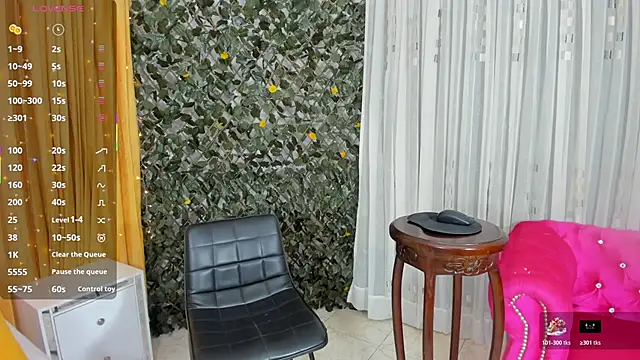 Grecia Moore online show from November 2, 9:42 pm