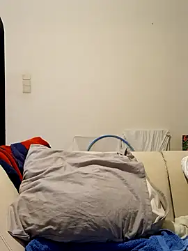 labellerose online show from March 25, 6:18 pm