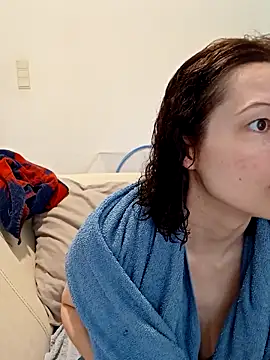 labellerose online show from April 19, 5:25 pm