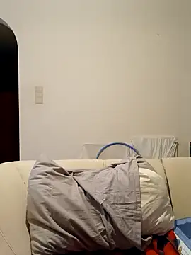 labellerose online show from March 13, 6:13 pm