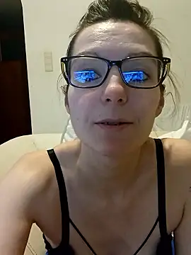 labellerose online show from January 8, 6:03 pm