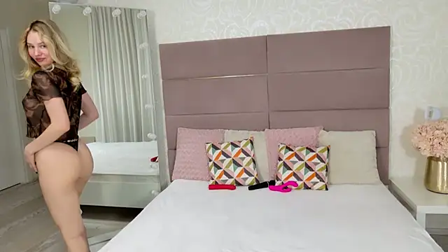 IndieMoon online show from March 6, 6:03 pm