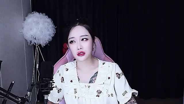 MISA 02 online show from October 20, 2:06 pm