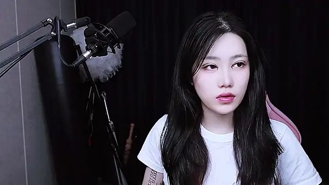 MISA 02 online show from November 14, 1:37 pm