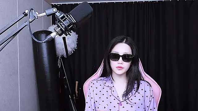 MISA 02 online show from November 20, 2:18 pm