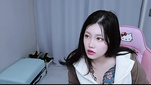 MISA 02 online show from December 22, 1:11 pm