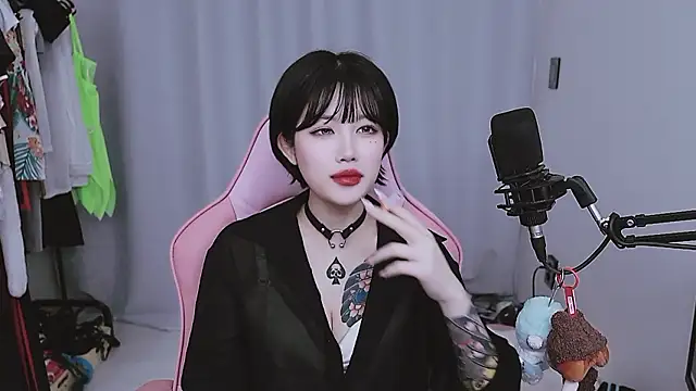 MISA 02 online show from April 19, 8:15 am