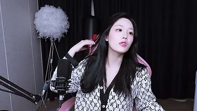 MISA 02 online show from October 24, 12:15 pm