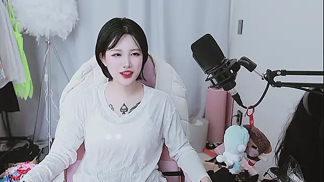 MISA 02 online show from June 2, 6:57 am