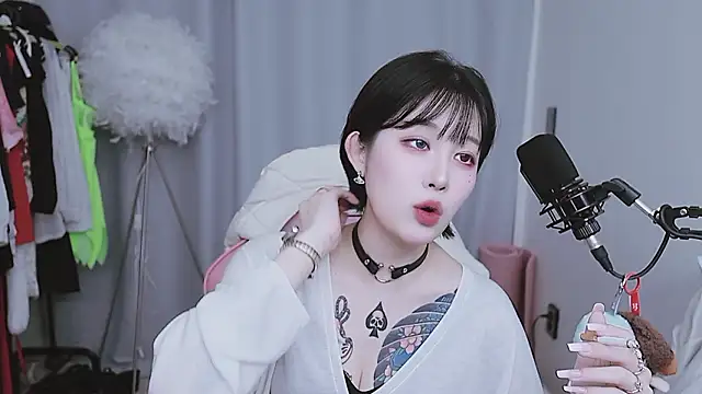 MISA 02 online show from May 4, 2:42 pm