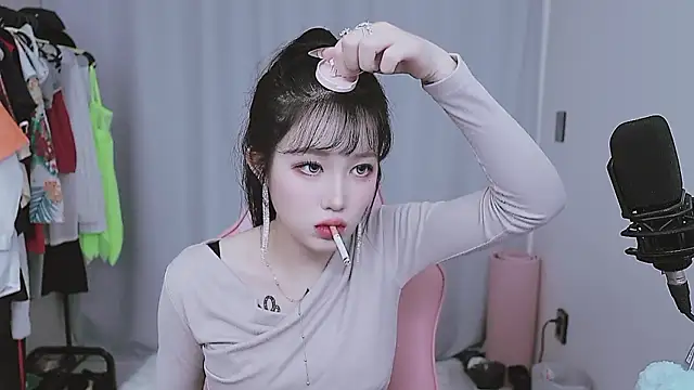 MISA 02 online show from April 3, 8:10 am