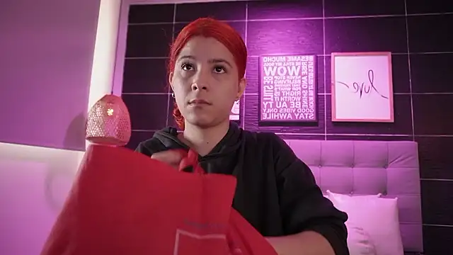 Snapshot of Thalia_Karlson chatting on February 5, 12:34 pm Thalia Karlson online show from February 5, 12:34 pm